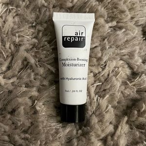 Air Repair Complexion-Boosting Moisturizer with Hyaluronic Acid sample size
